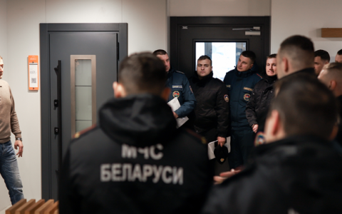 Работники МЧС посетили завод Belwooddoors